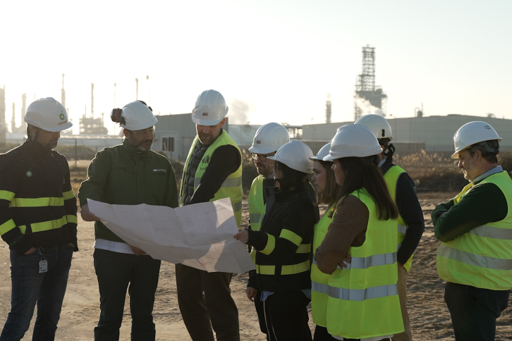 La empresa conjunta entre bp e Iberdrola España inicia los trabajos de construcción de la mayor planta de hidrógeno verde de España