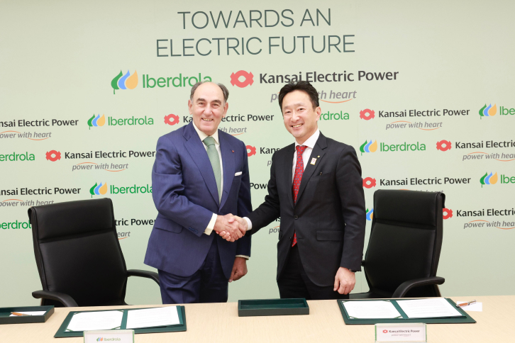 Ignacio Galán, presidente de Iberdrola, y Toru Kuwahara, executive vice president de Kansai