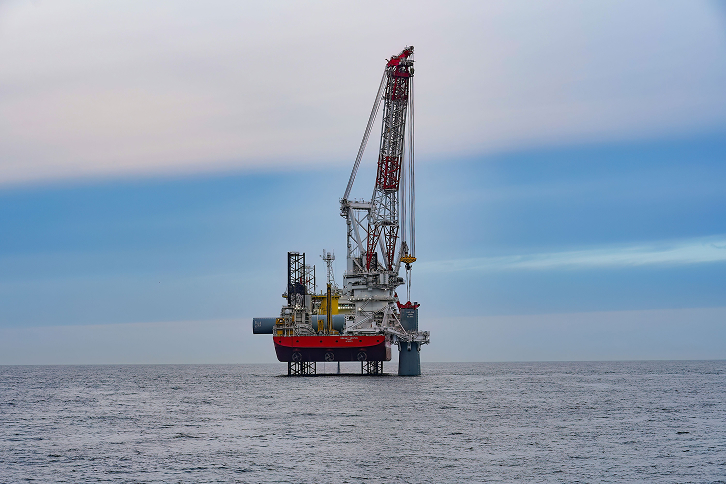 Instalación primer monopilote EA3