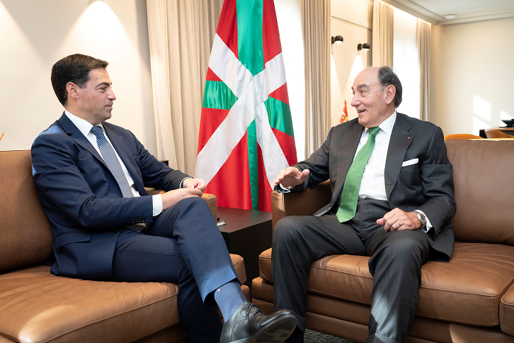Ignacio Galán, presidente de Iberdrola, con el Lehendakari, Imanol Pradales.