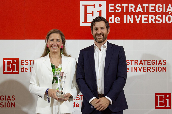 Isabel Sánchez, Head of Investor Relations de Iberdrola, e Ignacio Fernández Sanz, senior manager del departamento.
