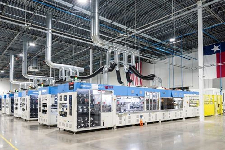 Avangrid finaliza la producción de módulos solares en la nueva planta de SEG Solar en Texas