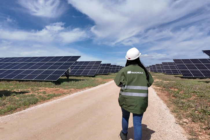 Iberdrola España pone en marcha una de sus mayores plantas fotovoltaicas