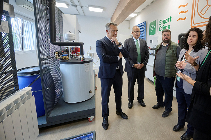 Iberdrola inaugura un espacio pionero de formación para instaladores de soluciones energéticas en España