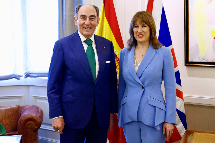Rachel Reeves, ministra británica de Economía, se reúne con Ignacio Galán en la sede de Iberdrola de Madrid