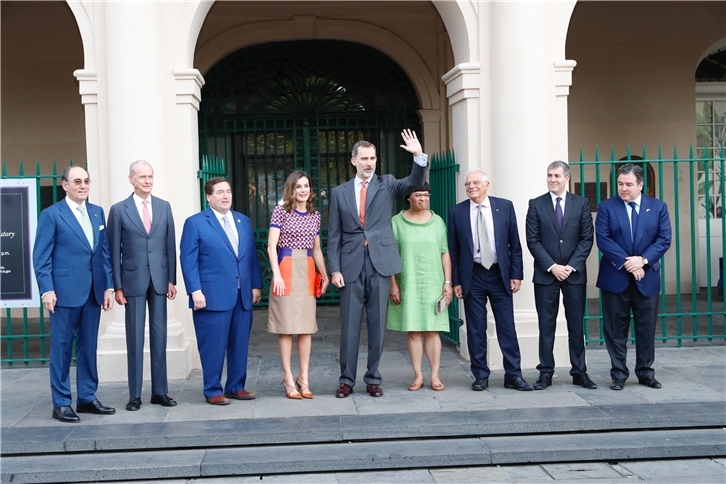Sus Majestades los Reyes visitan en Nueva Orleans la exposición ‘Recovered Memories’, impulsada por Iberdrola